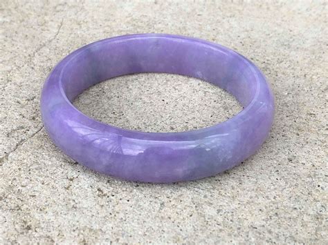are there a lot of fake lavender bangle
